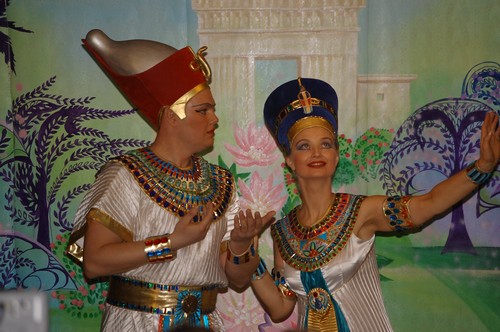 Эхнатон и Нефертити